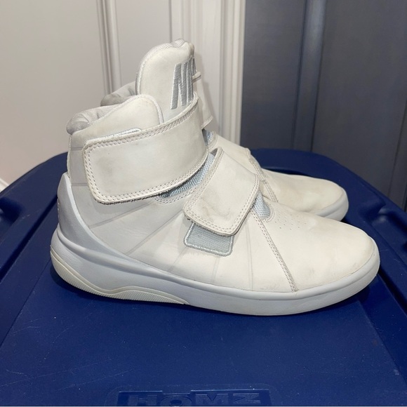 NIKE 840106-010 YOUTH UNISEX SHOES SNEAKERS OFF WHITE LIGHT GRAY LEATHER SZ 4Y - Picture 3 of 8